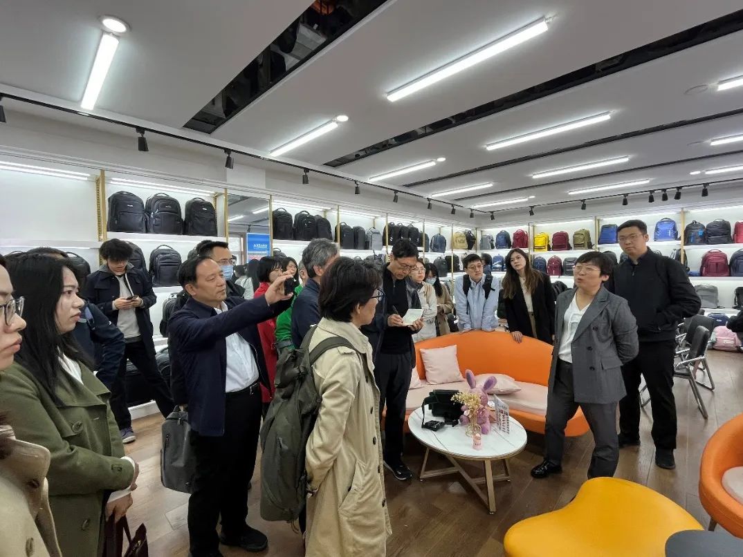 5E3BE906CD5F99BBC9738F1CDDC_F722428F_242E9